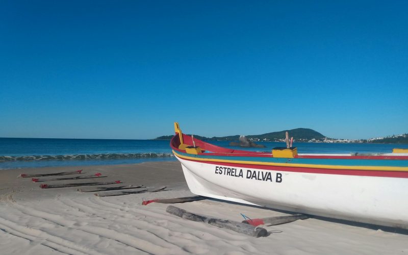 Como escolher o tipo de bomba submersa para poço artesiano?