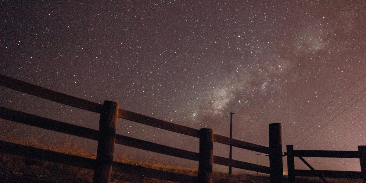 “Guia Definitivo: Como Instalar Cerca Elétrica e Proteger Seu Lar com Segurança e Estilo!”