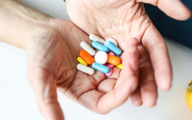 Dicas Práticas: Como Administrar Medicamentos Orais em Gatos Sem Estresse e Garantir a Saúde do Seu Pet!