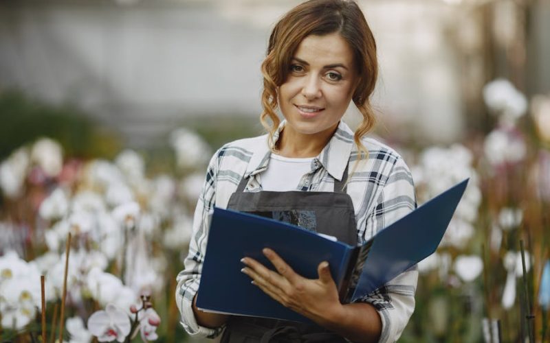 Transforme seu Jardim com Nosso Checklist Sazonal: Preparando para a Primavera e a Floração Perfeita! 🌼✨
